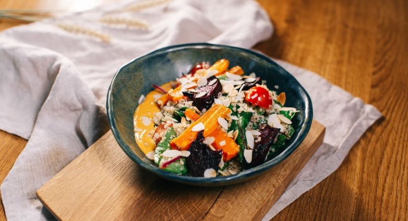 Обед в кафе «Огурцы»